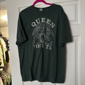 Emerald green Queen Tour '75 Dark Green T-Shirt